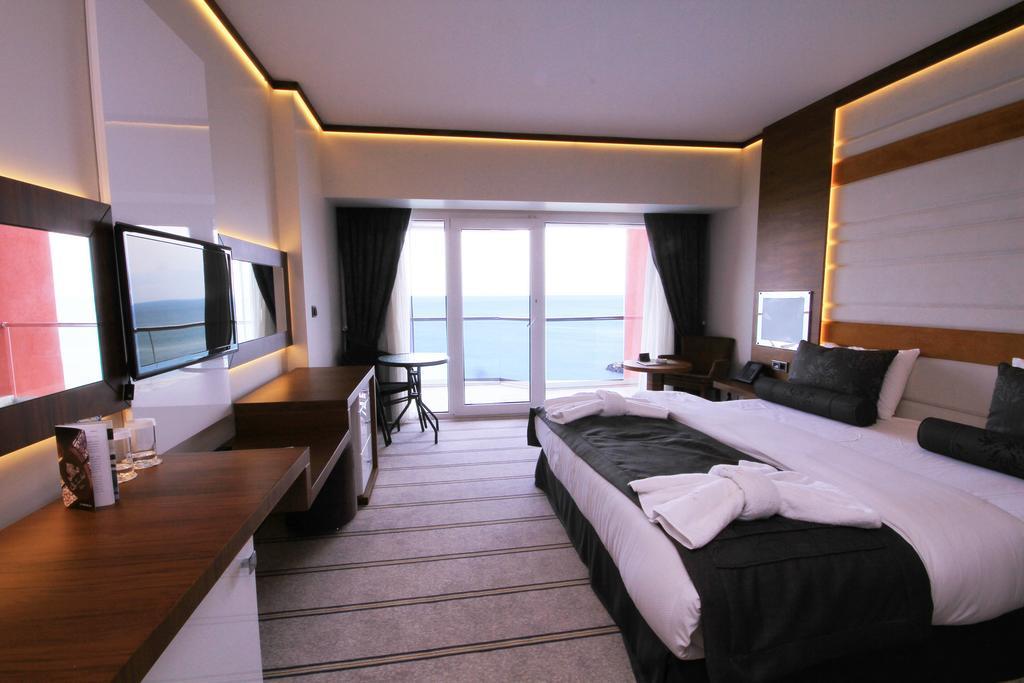 Sky Tower Hotel Akcakoca Convention & Spa Center Room photo